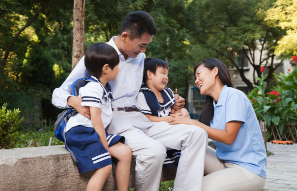 Chinese student recruitment agency work with family